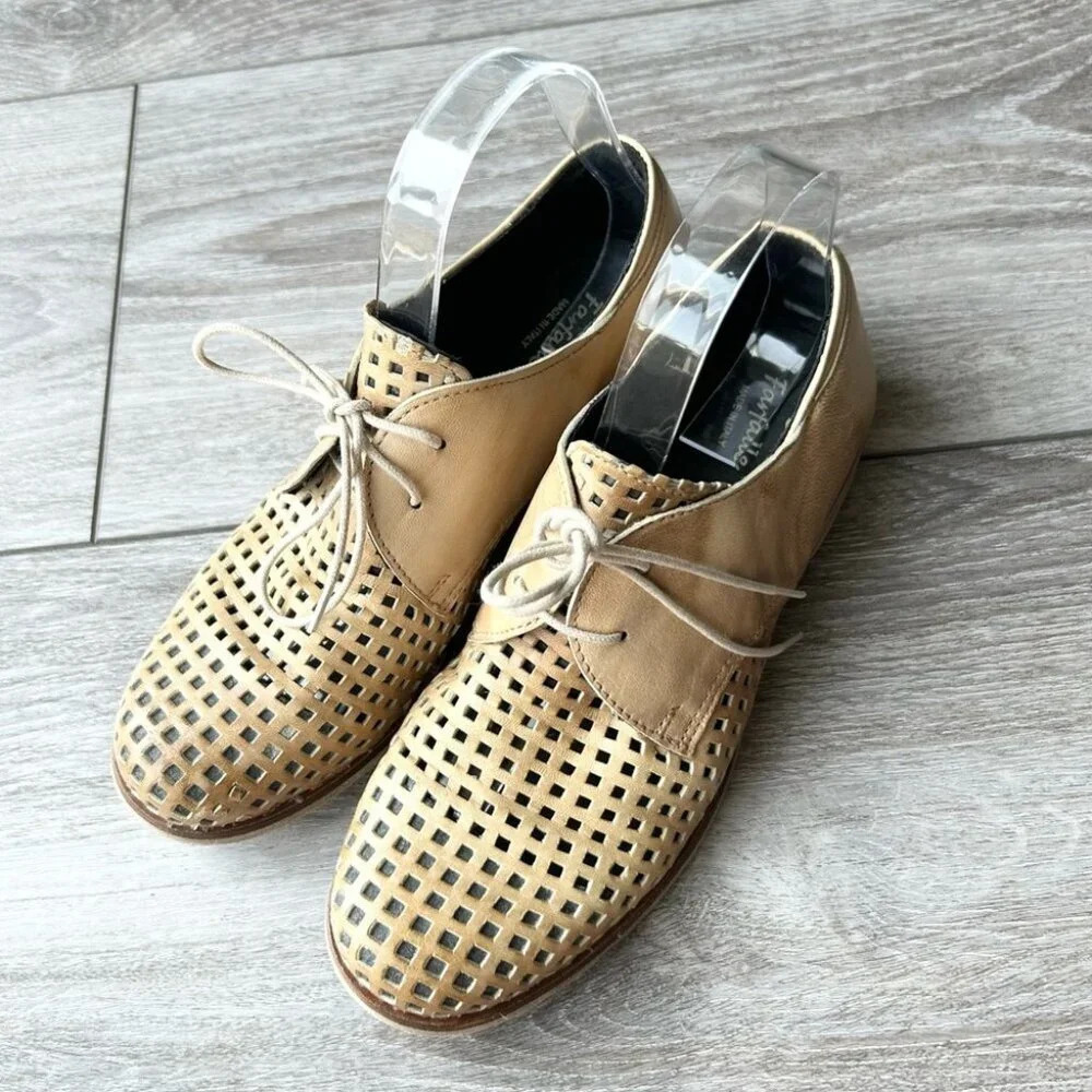 Vintage FarFalle Beige Perforated Leather Lace Up Oxford Made in Italy